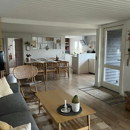 Дом отдыха House Among Dunes And Trees In Sondervig *